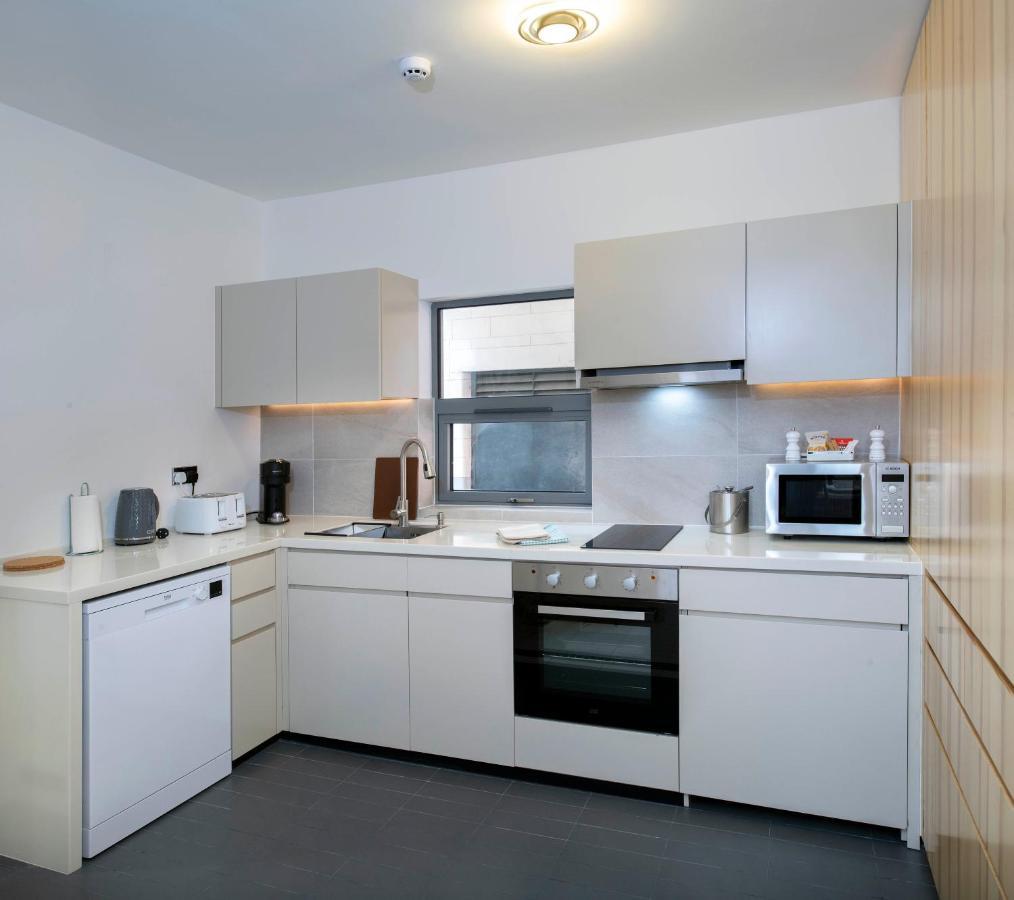 Trueman Court Luxury Serviced Apartments ลิเวอร์พูล ภายนอก รูปภาพ